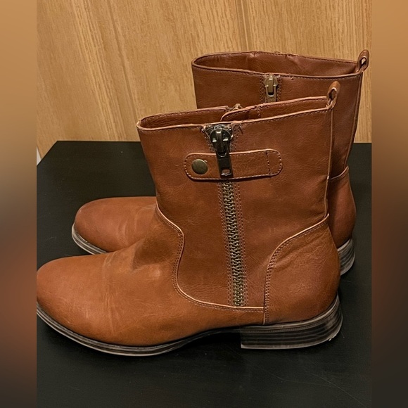 Naturalizer Jacklyn Brown Booties - Picture 9 of 16